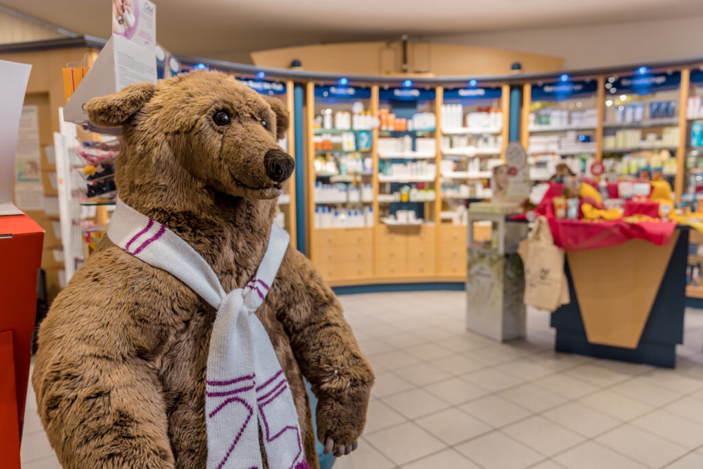 Filiale der Bären-Apotheke von Innen